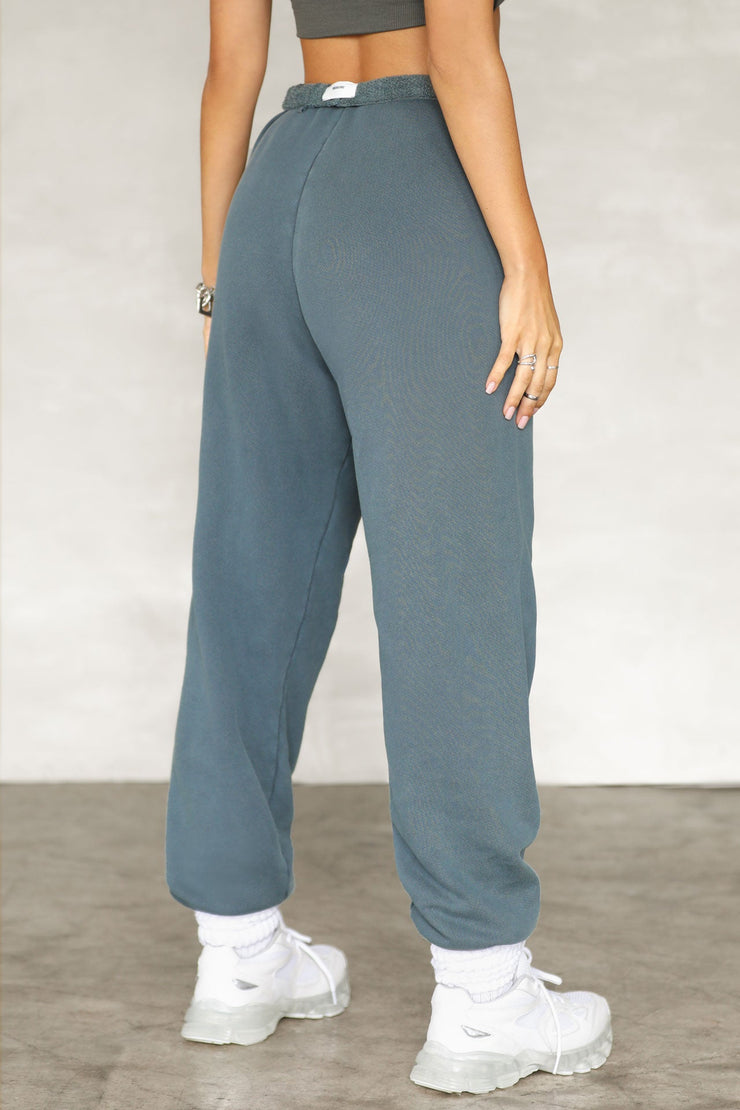 Roomy Track Pant